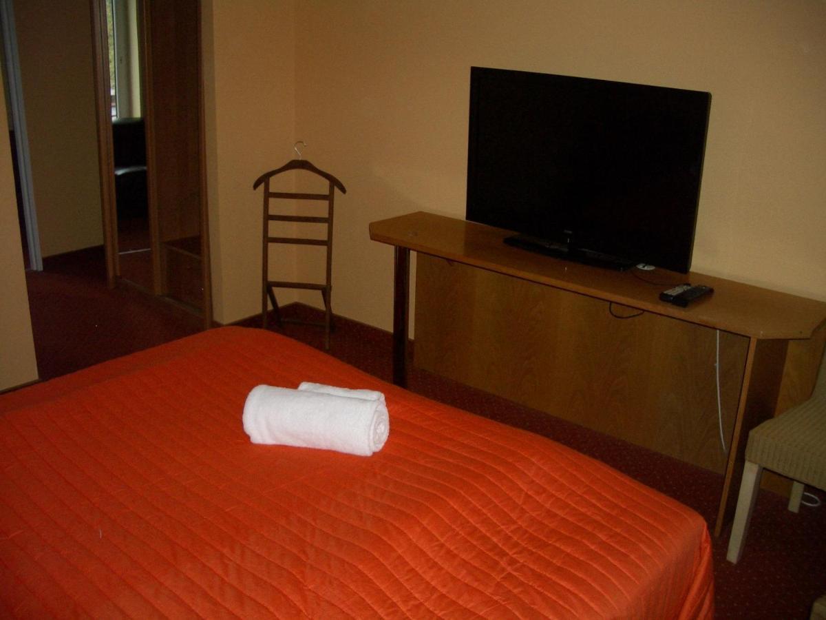 Kardamon Bed and Breakfast Żary Rum bild