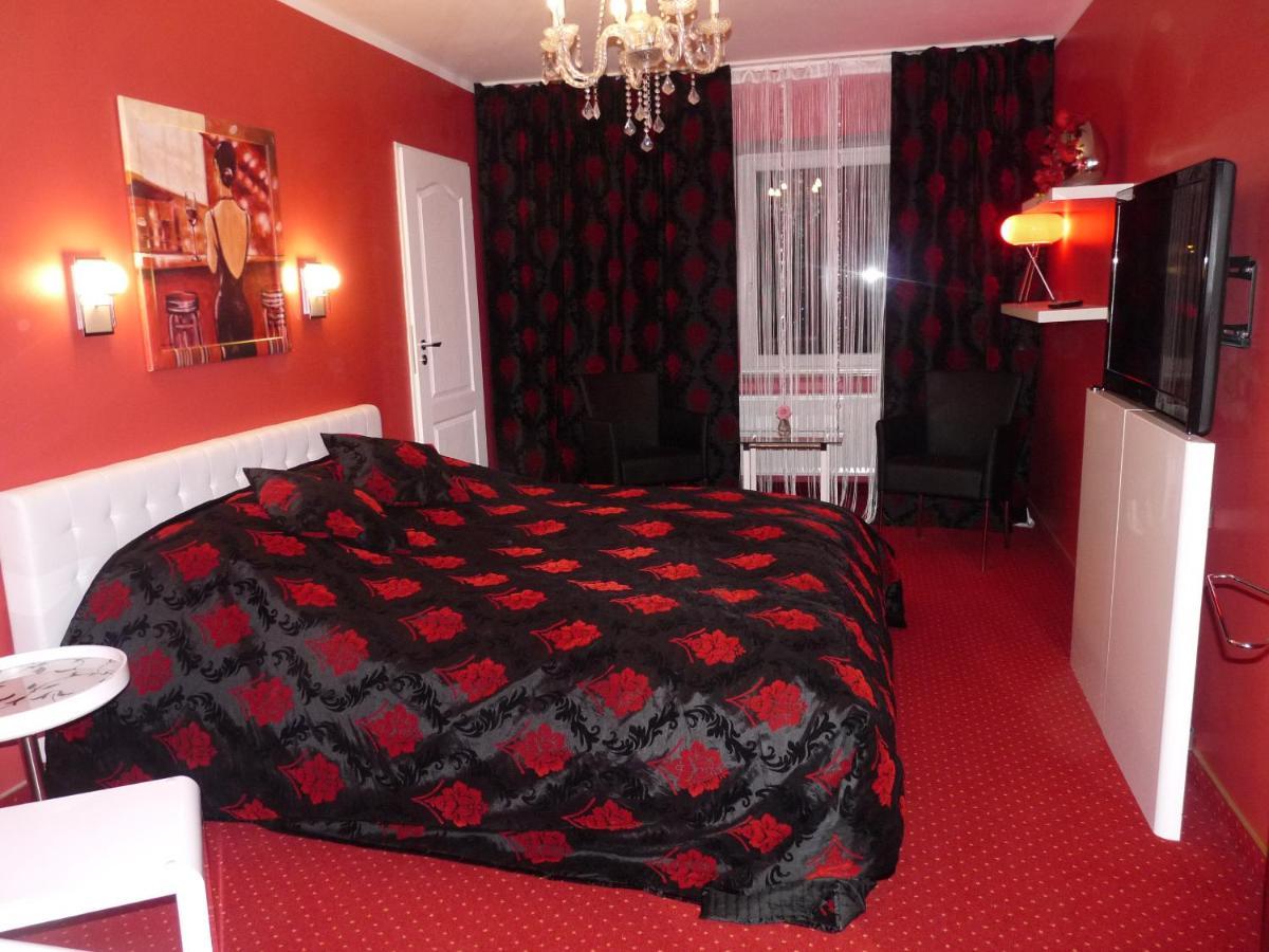 Kardamon Bed and Breakfast Żary Exteriör bild