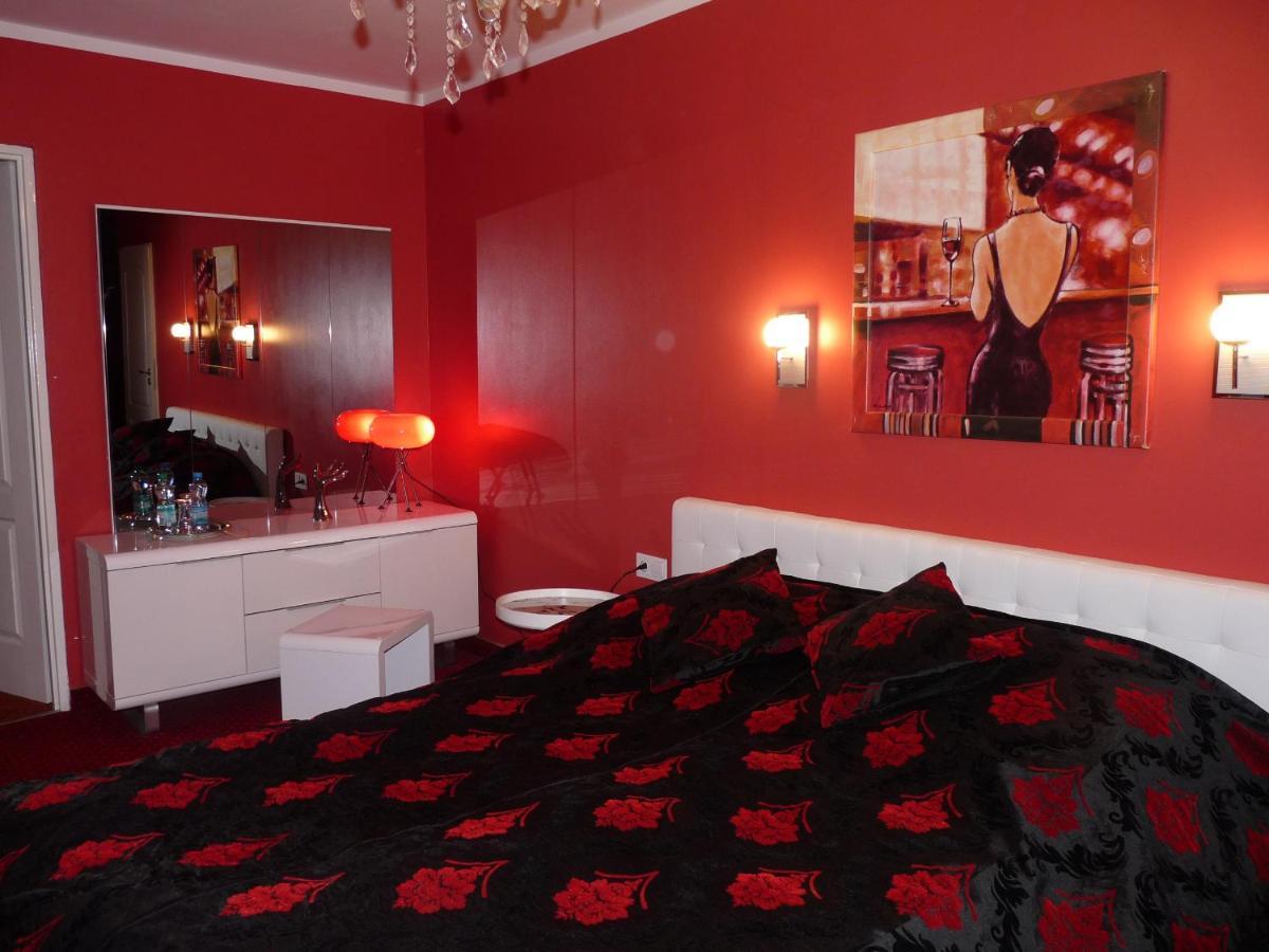 Kardamon Bed and Breakfast Żary Exteriör bild